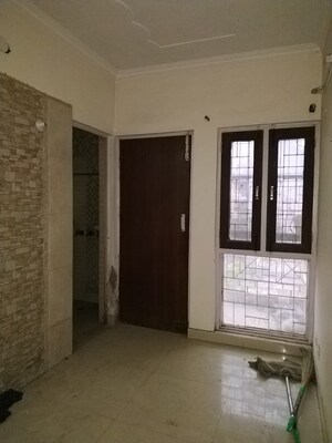 Room in 1 BHK Apartment at Jasola Vihar – for Sale
