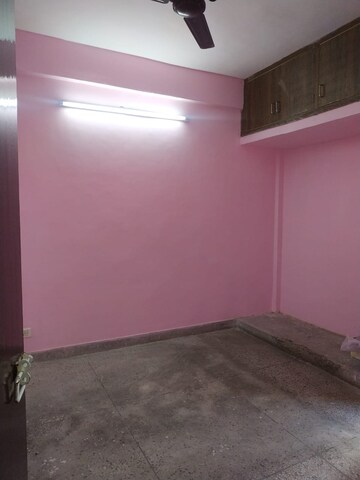 Room in 1 BHK Apartment at Jasola Vihar – for Sale