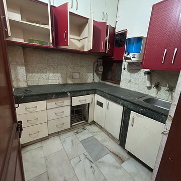 Kitchen in 2 BHK Builder Floor at Arjun Nagar – for Sale