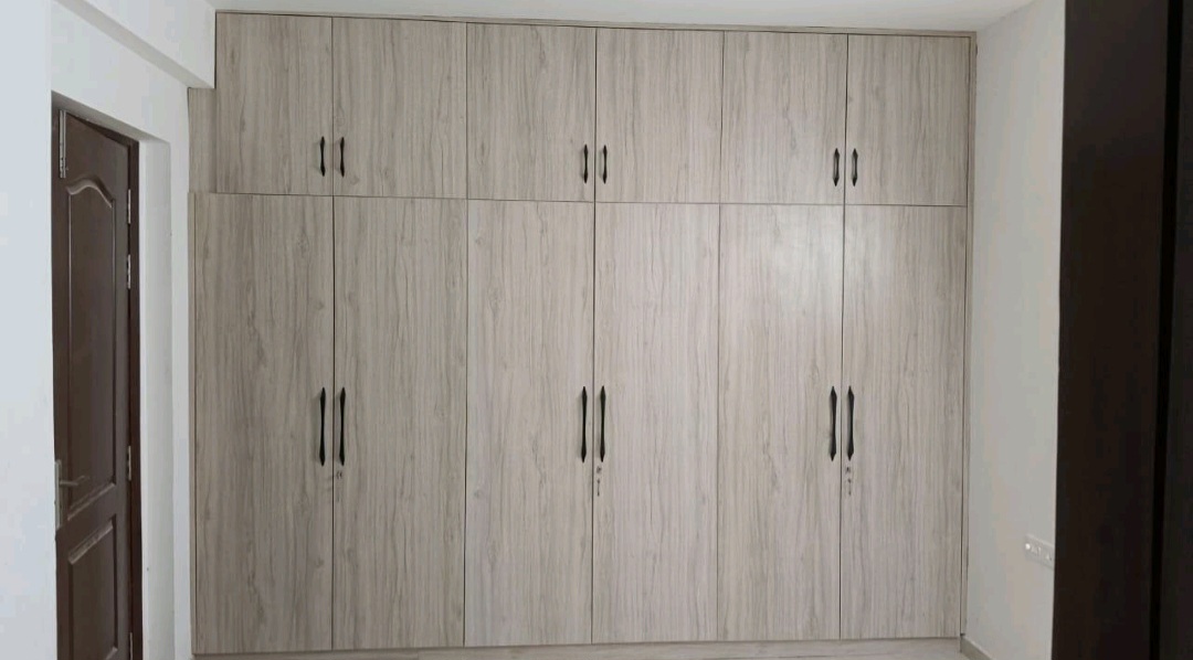 3 BHK + Servant Room Apartment For Rent in Omaxe Royal Residency Faridabad