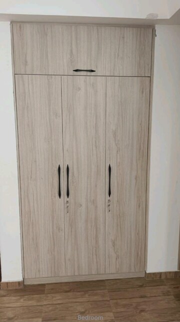 Furnished Amenities in 3 BHK Apartment at Omaxe Royal Residency Faridabad, Sector 79 – for Rent