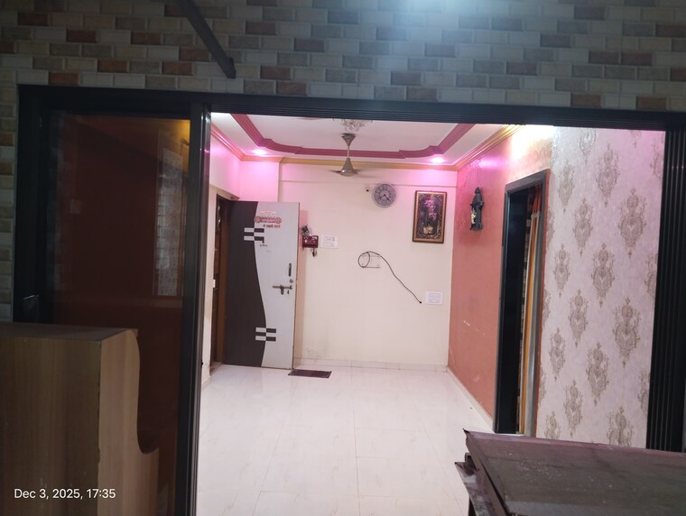 Room, nalasopara west 1.5 Bedroom 550 Sq.Ft. Apartment In Nalasopara West Palghar 9563983