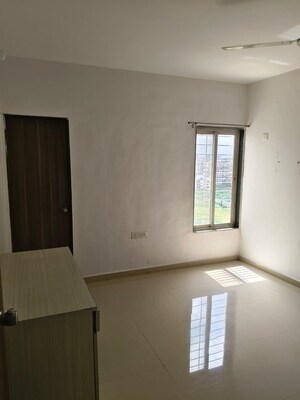 Room in 2 BHK Apartment at Shubh Aaugusta, Kharadi – for Rent