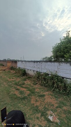 Plot For Sale in Gola Road