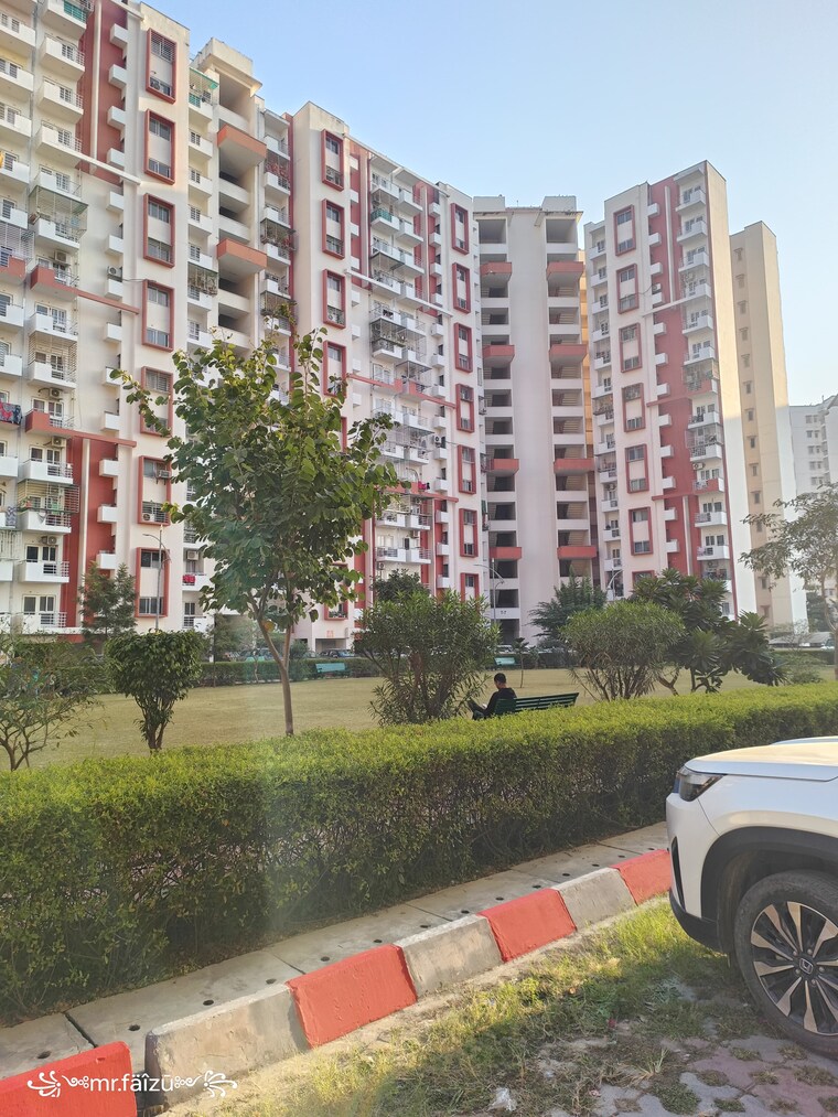 Exterior View, nandakini-alaknanda-estate 2.5 Bedroom 1450 Sq.Ft. Apartment In Amar Shaheed Path Lucknow 9564061