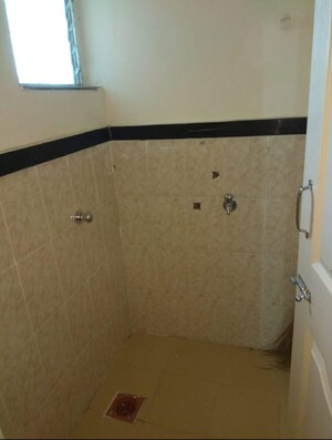 Bathroom in 1 BHK Apartment at Swan Building, Sewri – for Sale