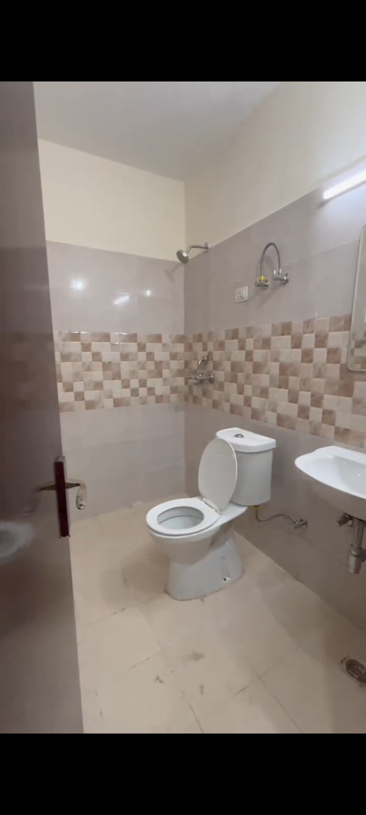Bathroom, amrapali-dream-valley 4 Bedroom 2040 Sq.Ft. Villa In Tech Zone 4 Greater Noida Greater Noida 9564079