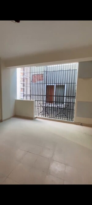 Room in 4 BHK Villa at Amrapali Dream Valley, Tech Zone 4 Greater Noida – for Rent