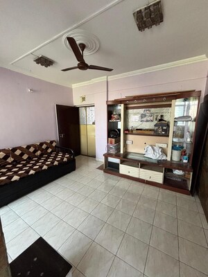 Parking in 1 BHK Apartment at Pratik Nagar – for Rent