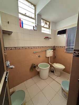 Team Area in 1 BHK Apartment at Pratik Nagar – for Rent