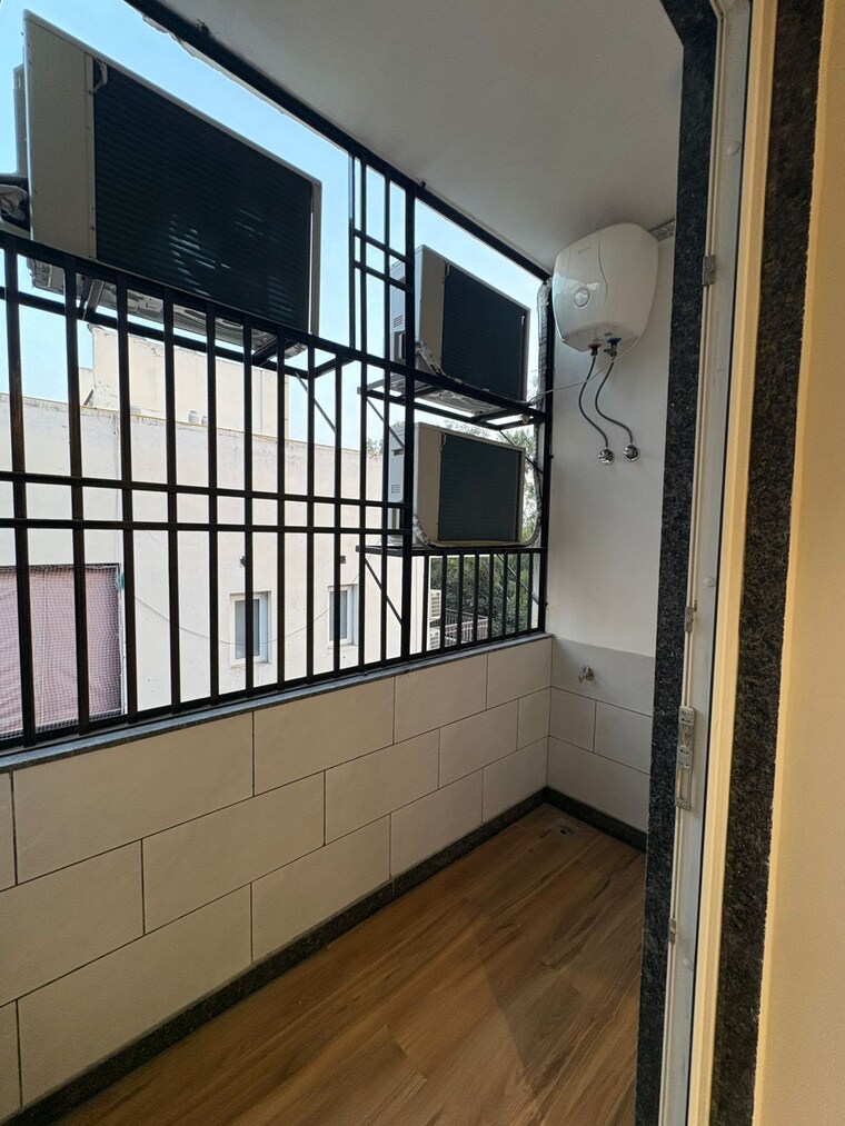 Balcony, east of kailash 4 Bedroom 2700 Sq.Ft. Builder Floor In East Of Kailash Delhi 9564095