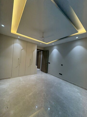 Room in 4 BHK Builder Floor at East Of Kailash – for Sale