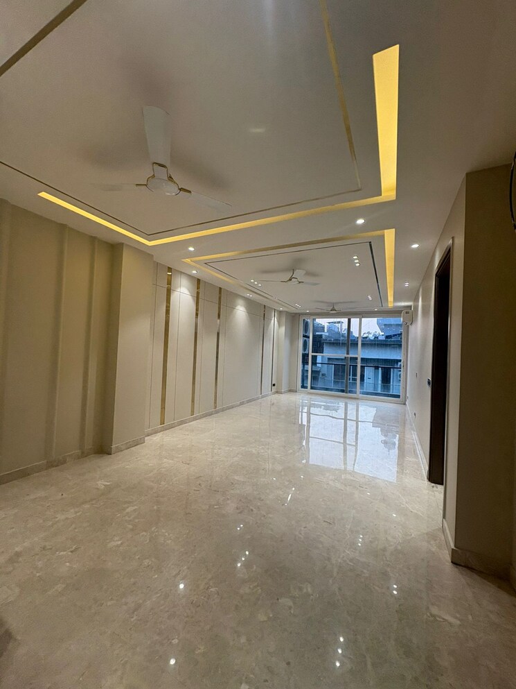 Living Room, east of kailash 4 Bedroom 2700 Sq.Ft. Builder Floor In East Of Kailash Delhi 9564095