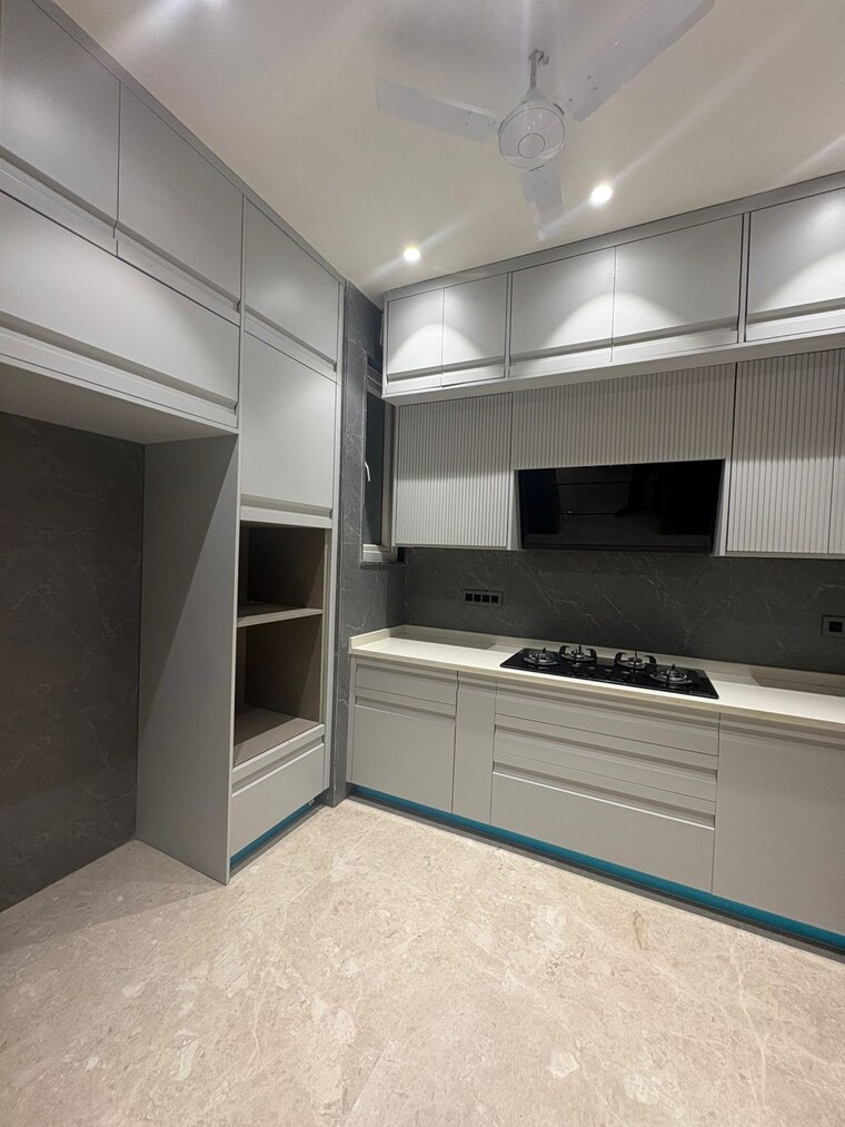 Kitchen, east of kailash 4 Bedroom 2700 Sq.Ft. Builder Floor In East Of Kailash Delhi 9564095