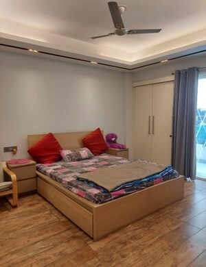 Master Bedroom in 3 BHK Builder Floor at Greater Kailash ii – for Rent