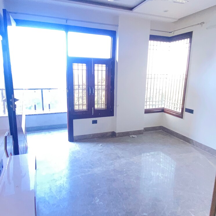Room, rohini sector 11 4 Bedroom 144 Sq.Mt. Builder Floor In Rohini Sector 11 Delhi 9564153