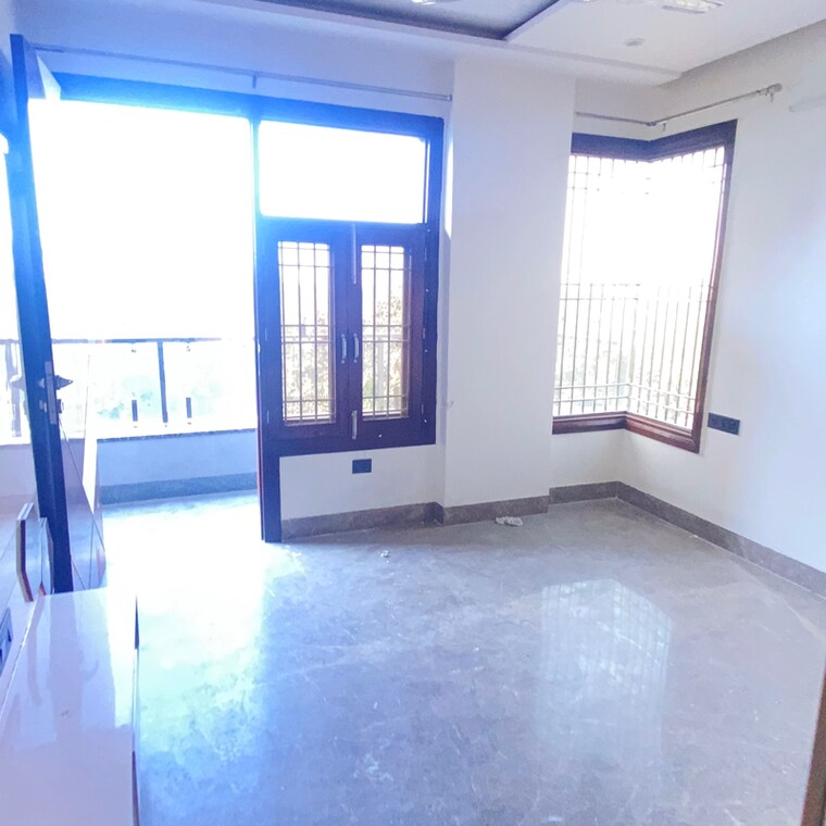 Room, rohini sector 11 4 Bedroom 144 Sq.Mt. Builder Floor In Rohini Sector 11 Delhi 9564153
