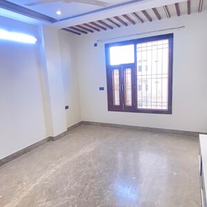 Room in 4 BHK Builder Floor at Rohini Sector 11 – for Rent