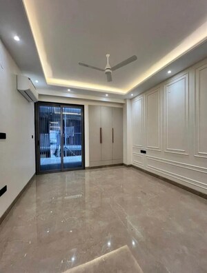 Master Bedroom in 3 BHK Builder Floor at Chittaranjan Park – for Rent