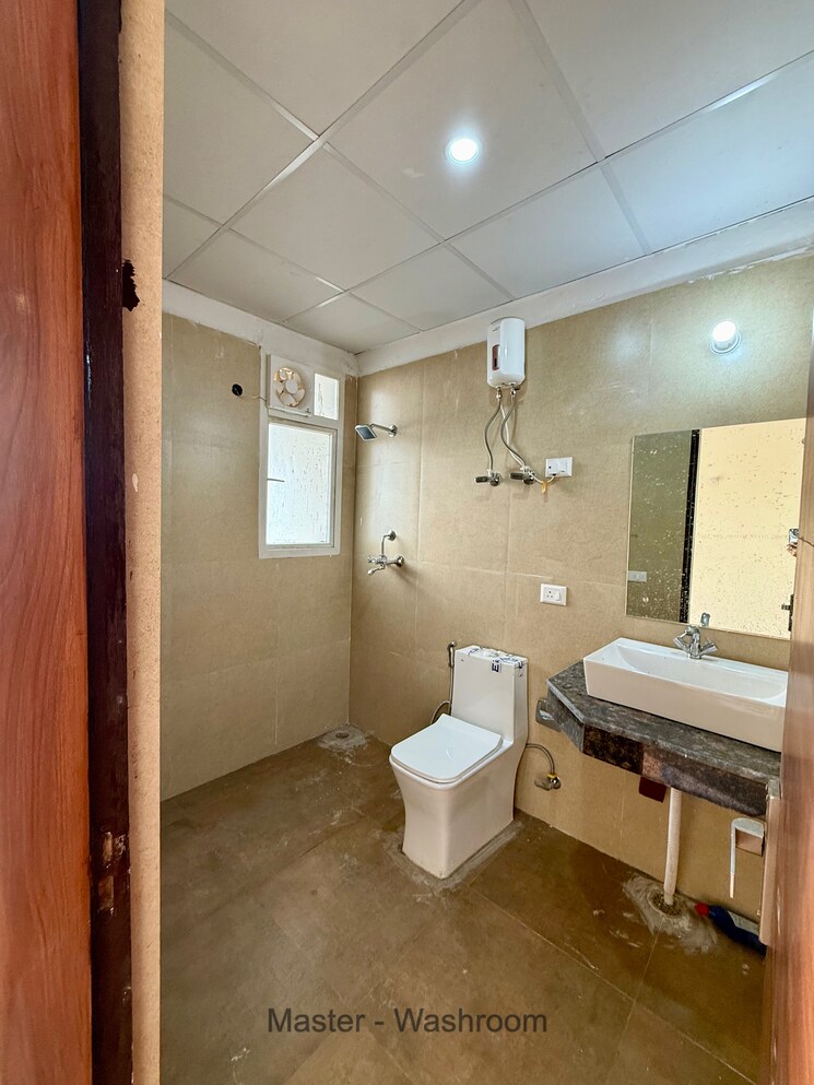 Bathroom, sikka-kimaantra-greens 3 Bedroom 1355 Sq.Ft. Apartment In Sector 79 Noida 9564189