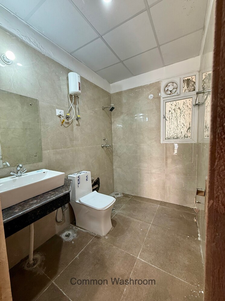 Bathroom, sikka-kimaantra-greens 3 Bedroom 1355 Sq.Ft. Apartment In Sector 79 Noida 9564189