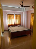 2 BHK 950 Sq.Ft. Builder Floor in Six Mile