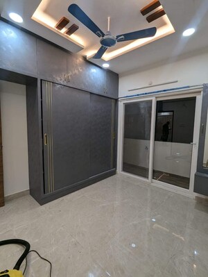 Room in 3 BHK Apartment at Rajapushpa Provincia, Narsingi – for Rent