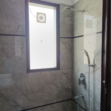 Bathroom in 2 BHK Builder Floor at Sushant Lok 3, Sector 57 – for Rent
