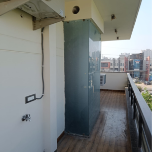 Building Lobby in 2 BHK Builder Floor at Sushant Lok 3, Sector 57 – for Rent