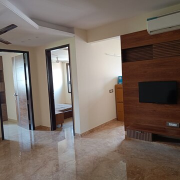 Room in 2 BHK Builder Floor at Sushant Lok 3, Sector 57 – for Rent