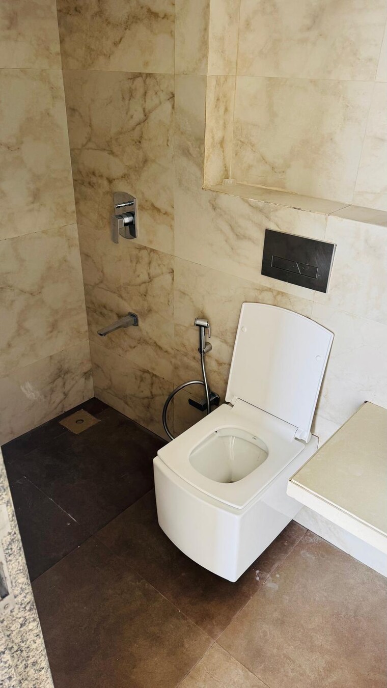 Bathroom, kanakia-silicon-valley 2 Bedroom 820 Sq.Ft. Apartment In Powai Mumbai 9564265