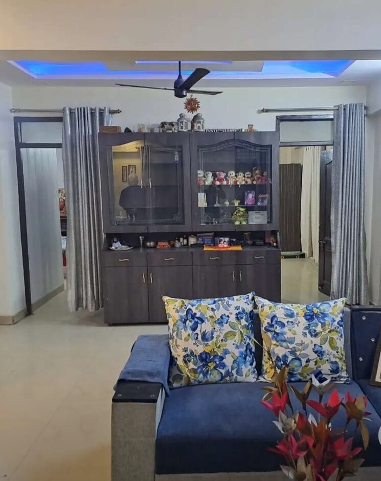 Living Room, hazratganj 3 Bedroom 1450 Sq.Ft. Apartment In Hazratganj Lucknow 9564290