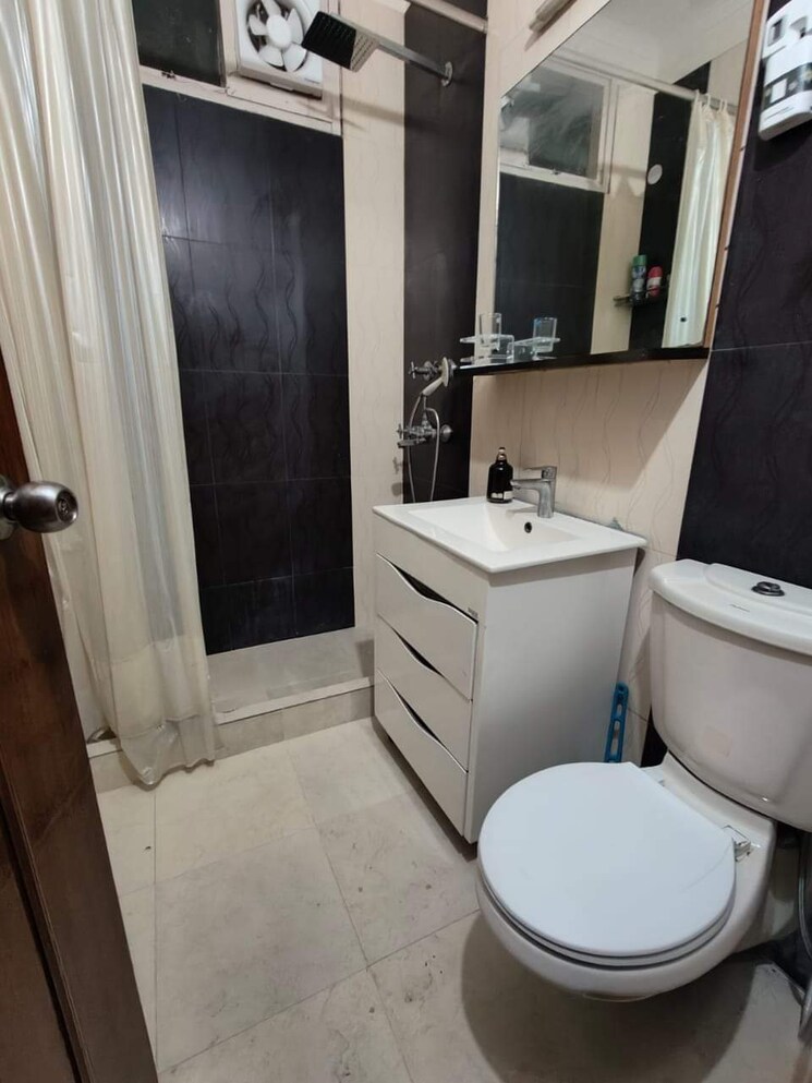 Bathroom, rajapushpa-provincia 3 Bedroom 1715 Sq.Ft. Apartment In Narsingi Hyderabad 9564286