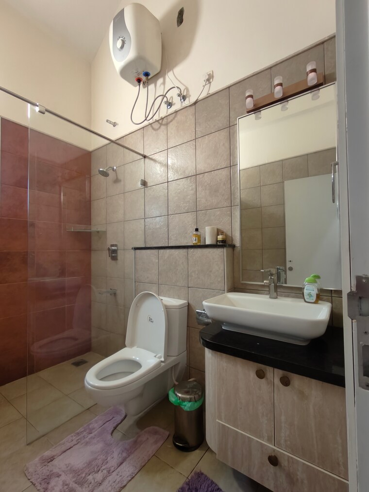 Bathroom, prestige-lakeside-habitat 4 Bedroom 4033 Sq.Ft. Villa In Varthur Bangalore 9564283