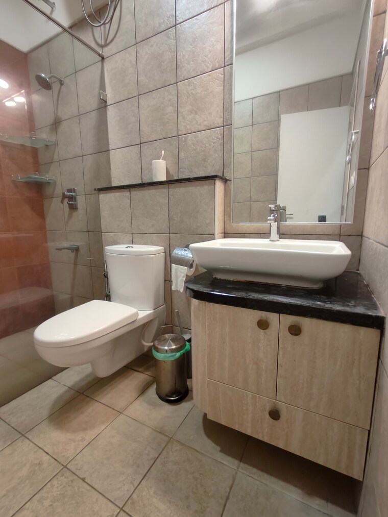 Bathroom, prestige-lakeside-habitat 4 Bedroom 4033 Sq.Ft. Villa In Varthur Bangalore 9564283