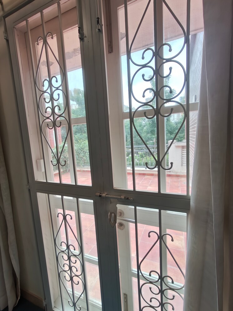 Exterior View, prestige-lakeside-habitat 4 Bedroom 4033 Sq.Ft. Villa In Varthur Bangalore 9564283