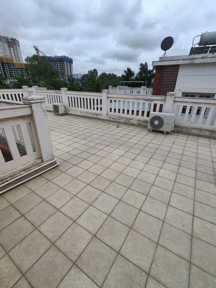 Exterior View, prestige-lakeside-habitat 4 Bedroom 4033 Sq.Ft. Villa In Varthur Bangalore 9564283