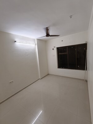 2 BHK Apartment For Rent in Kanakia Sanskruti, Kandivali East