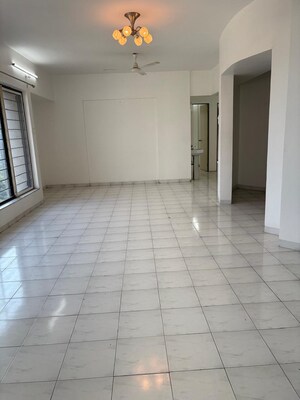 Room in 3 BHK Apartment at Sneha Sankul, Kothrud – for Rent