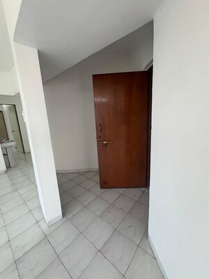 Room in 3 BHK Apartment at Sneha Sankul, Kothrud – for Rent