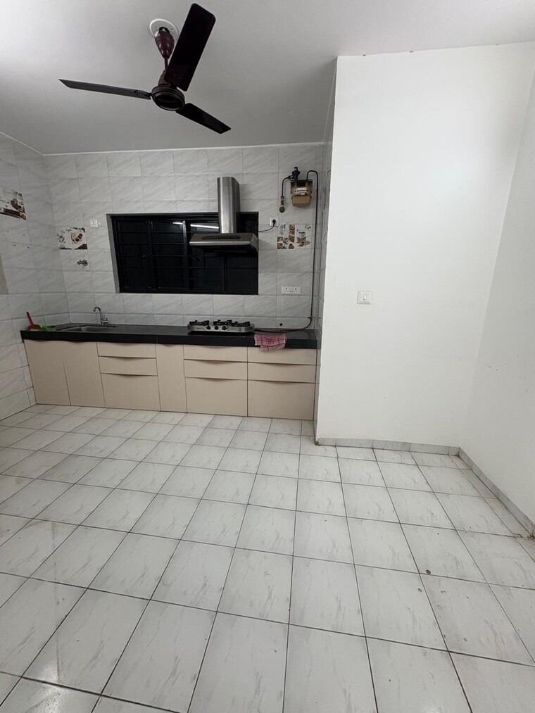 Bathroom, sneha-sankul 3 Bedroom 1500 Sq.Ft. Apartment In Kothrud Pune 9564325