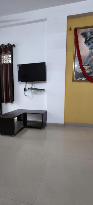 Furnished Amenities in 1 BHK Apartment at Aayush Saraswati, Chembur – for Rent
