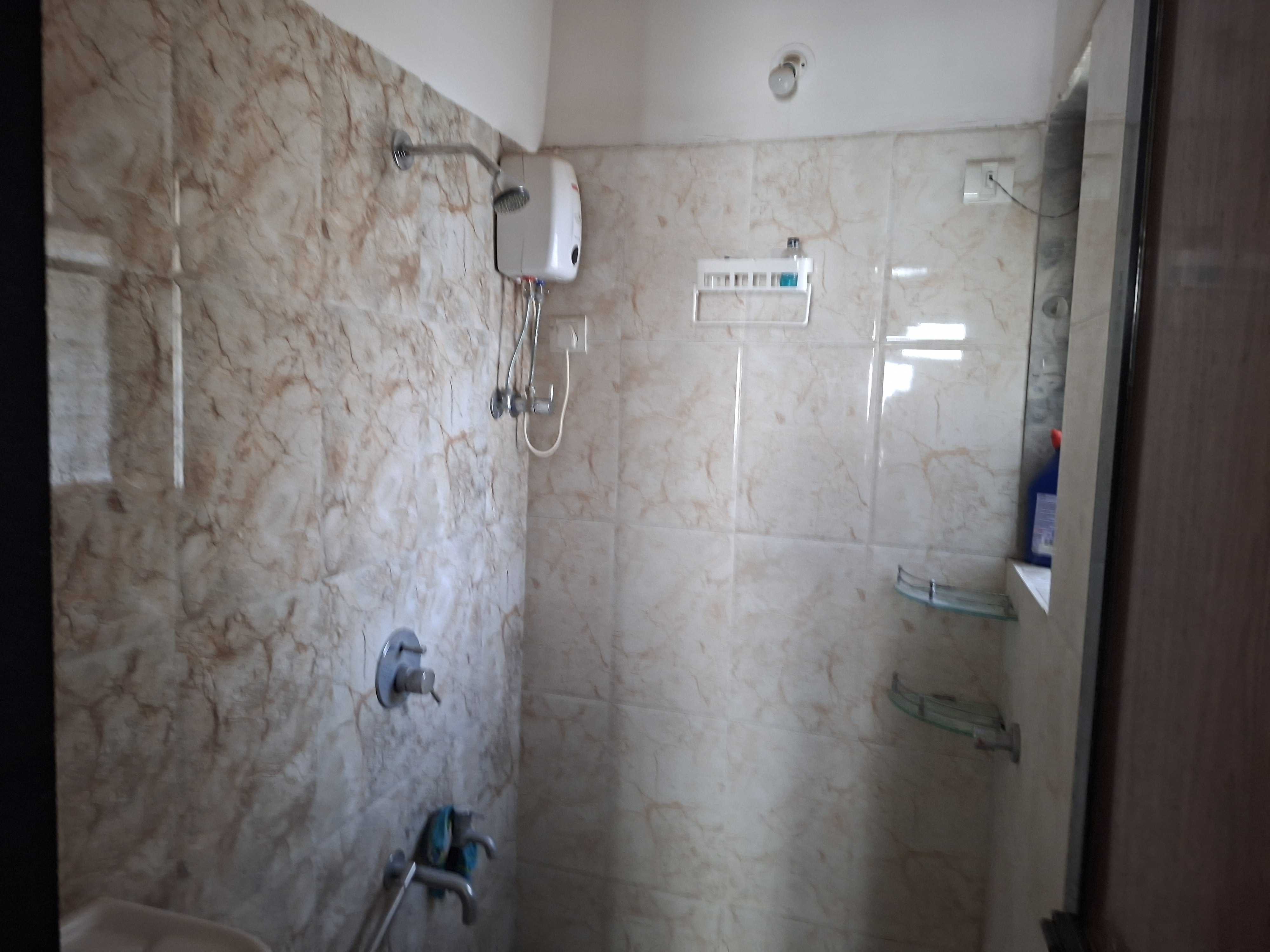 1 BHK + Pooja Room Apartment For Rent in Raunak Heights