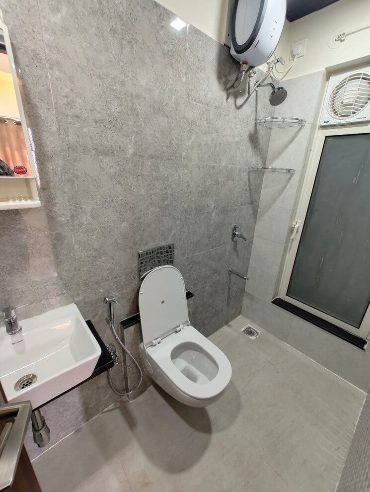 Bathroom, omkar-signet 2 Bedroom 503 Sq.Ft. Apartment In Malad East Mumbai 9564351