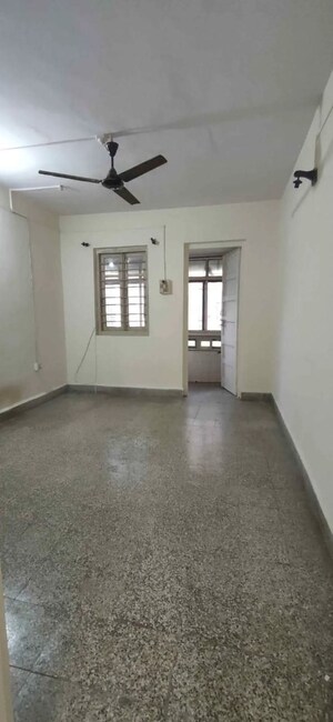 Room in 1 BHK Builder Floor at Samrat Corner CHS, Nalasopara West – for Sale