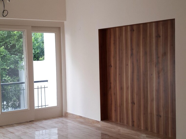 Room, defence colony 5 Bedroom 5500 Sq.Ft. Independent House In Defence Colony Delhi 9564356