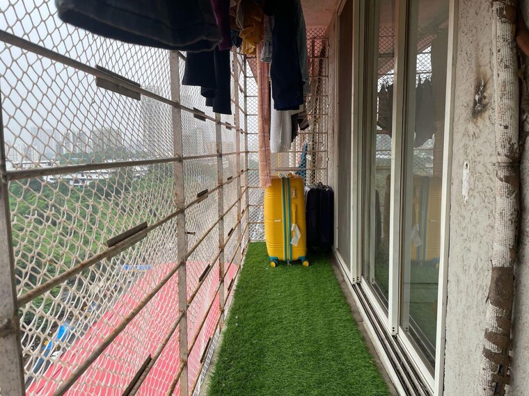 Balcony, shree-riddhi-siddhi-sumukh-hills 1 Bedroom 654 Sq.Ft. Apartment In Kandivali East Mumbai 9564366