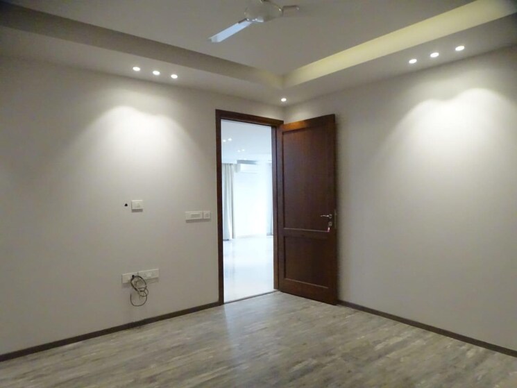 Room, defence colony 3 Bedroom 2925 Sq.Ft. Builder Floor In Defence Colony Delhi 9564365