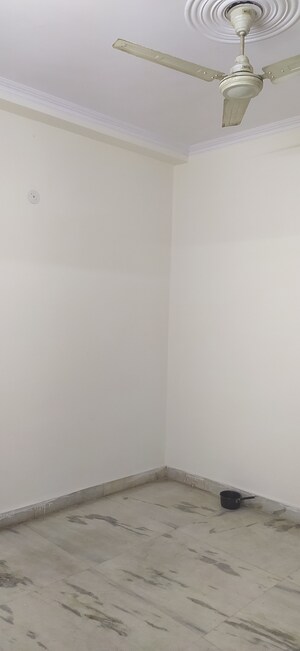 Room in 1 BHK Builder Floor at Khirki Extension – for Rent