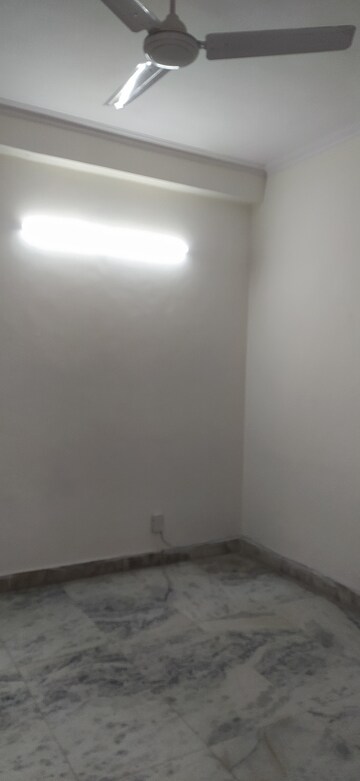 Room in 1 BHK Builder Floor at Khirki Extension – for Rent